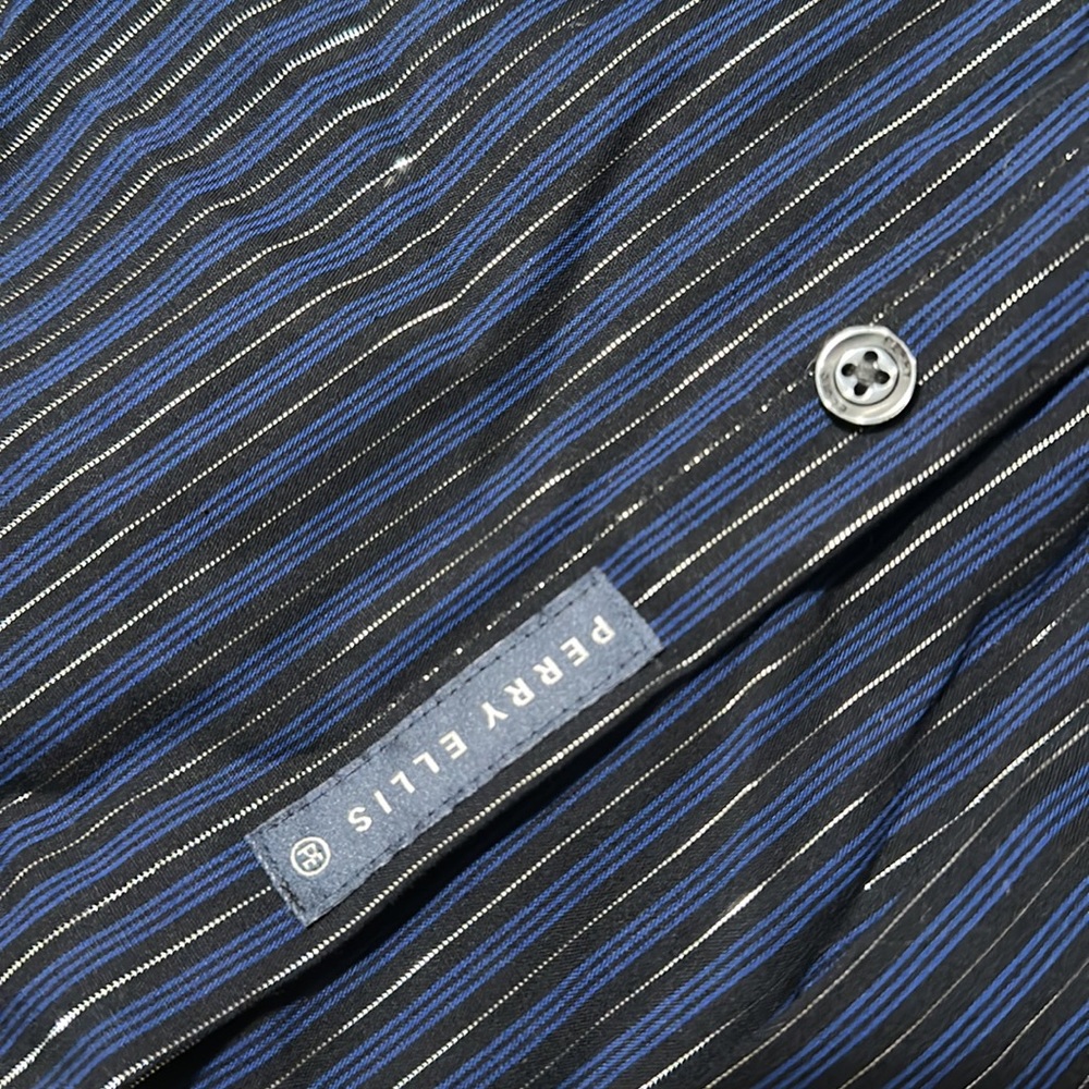Perry Ellis Slim Fit Button down - Picture 6 of 11